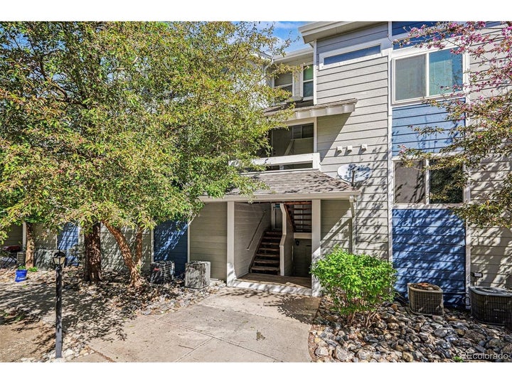 Photo 1 of 11 — 19192 E Wyoming Pl 105, Aurora, CO 80017