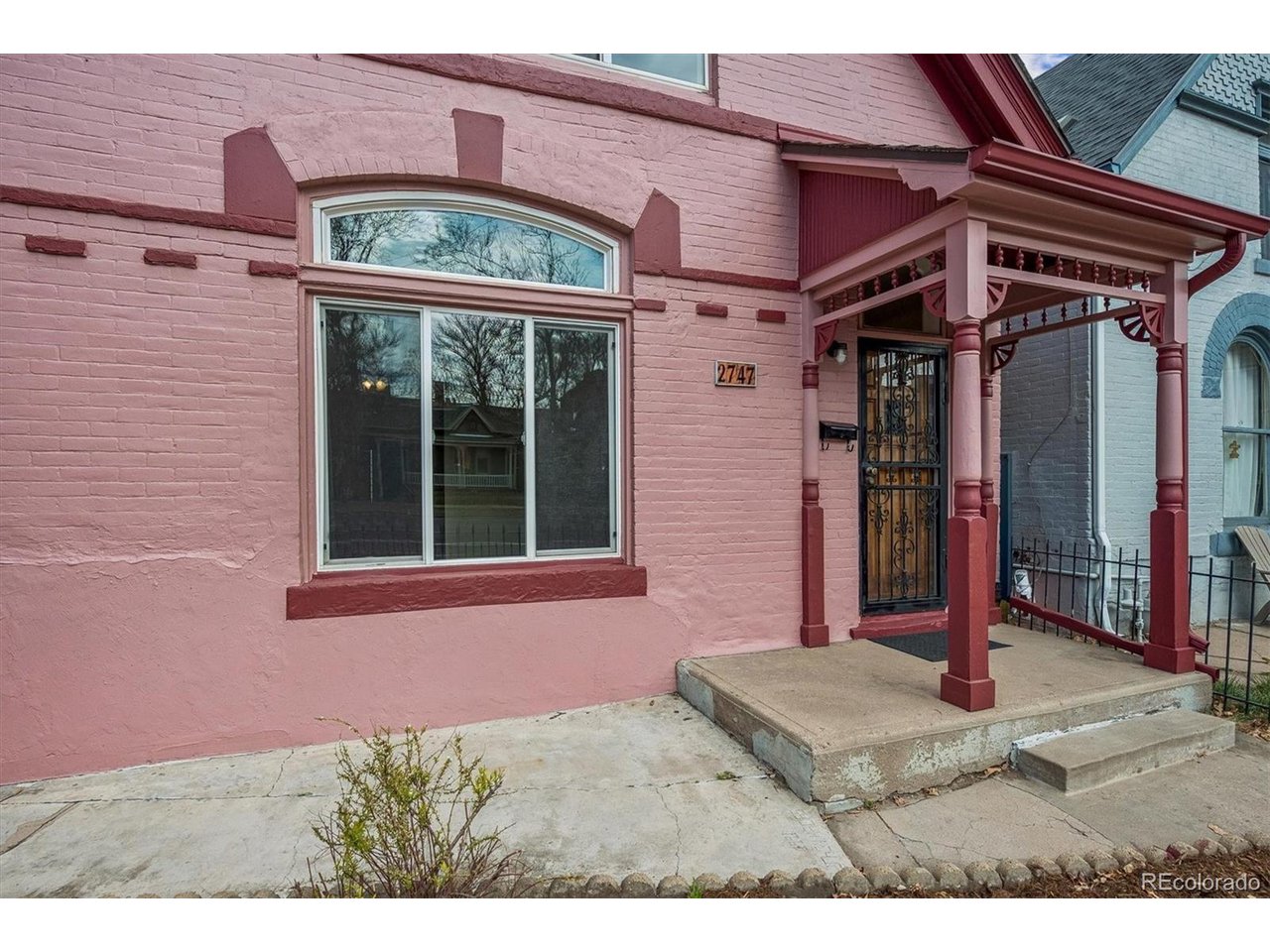 2747 Stout St