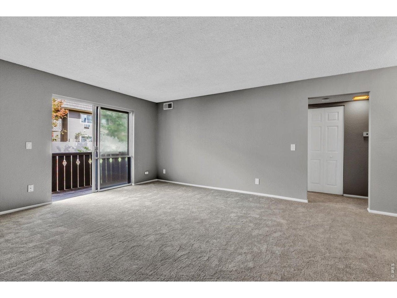 3250 Oneal Cir L-23