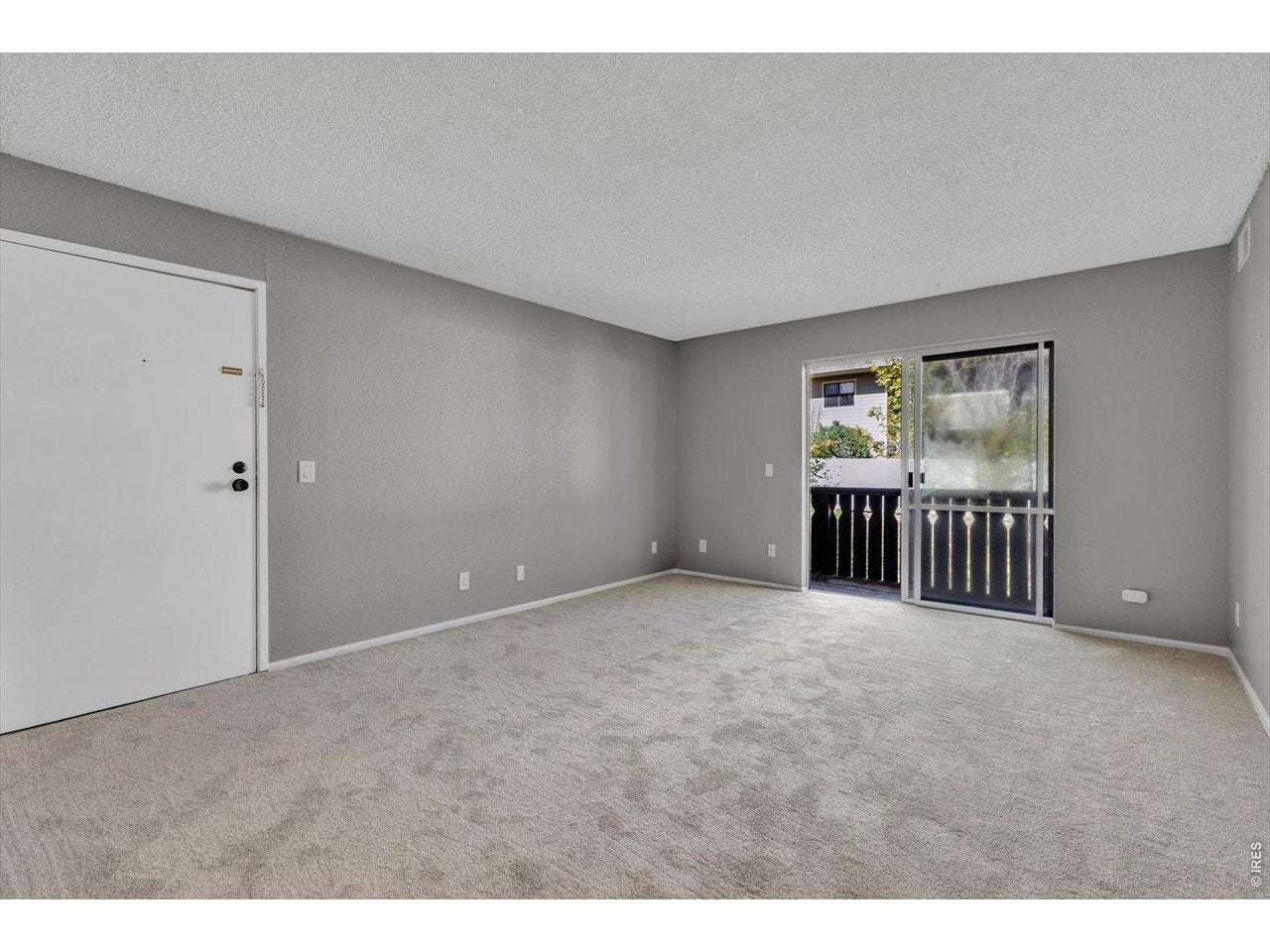 3250 Oneal Cir L-23