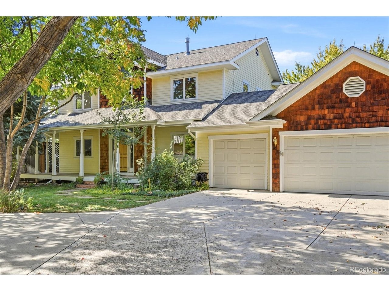 8351 E Iowa Dr
