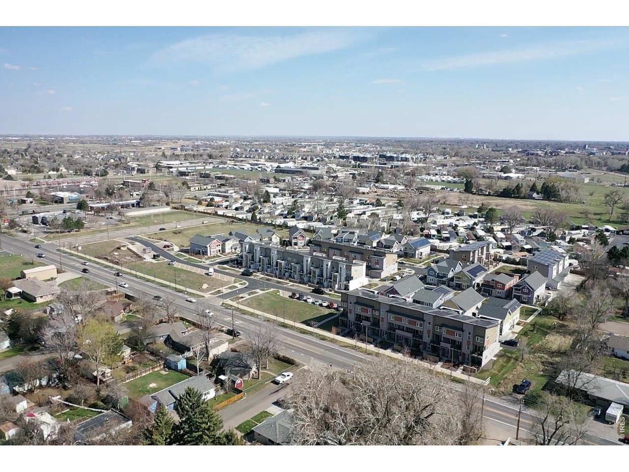 208 Green Leaf St Various