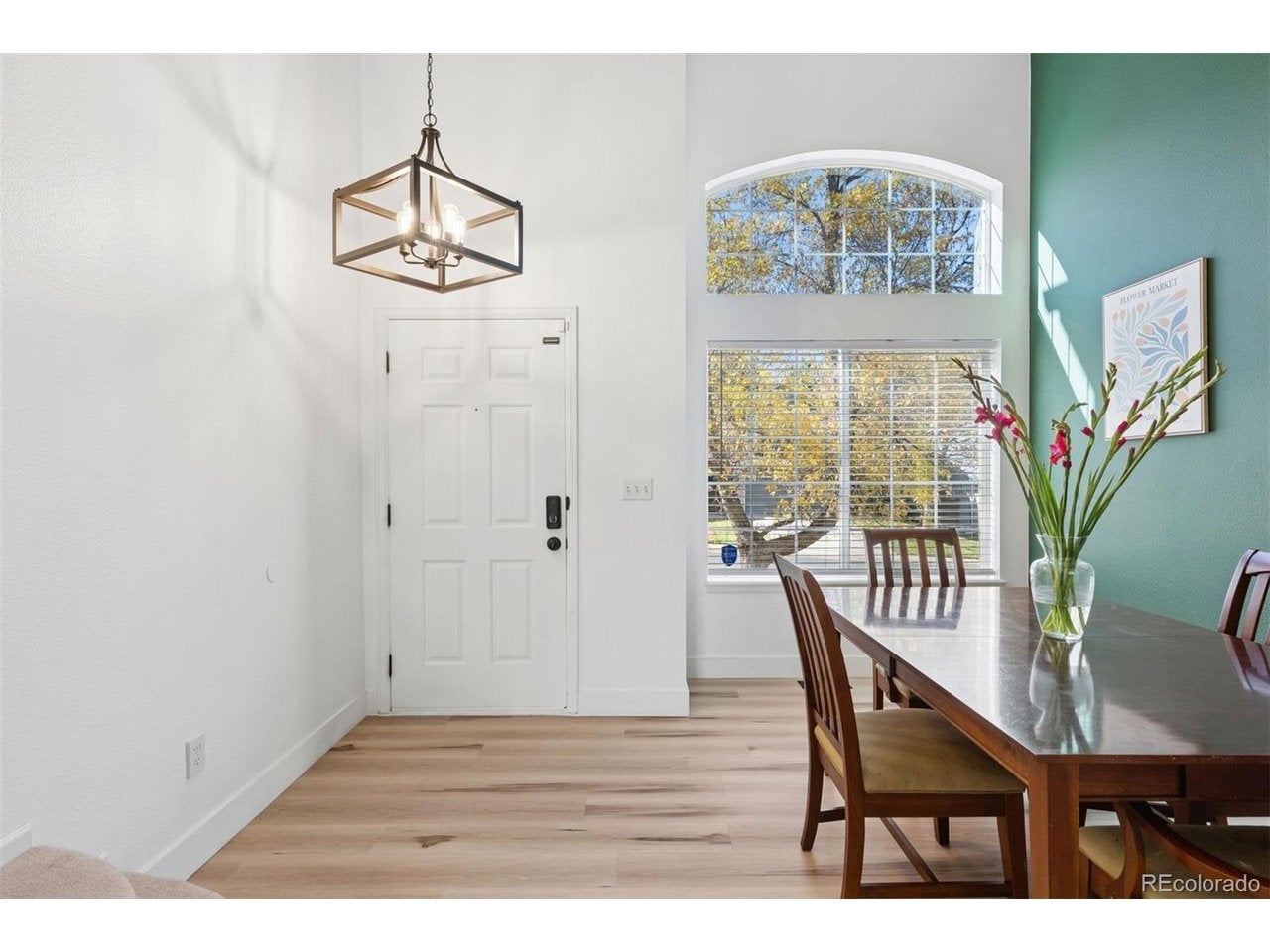 9867 Castle Ridge Cir