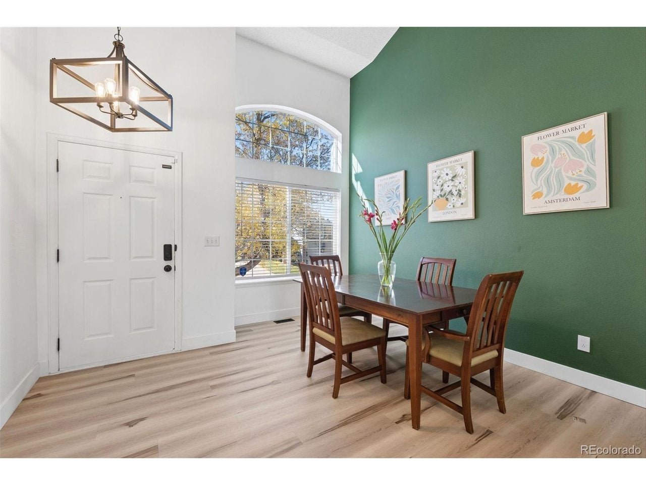 9867 Castle Ridge Cir