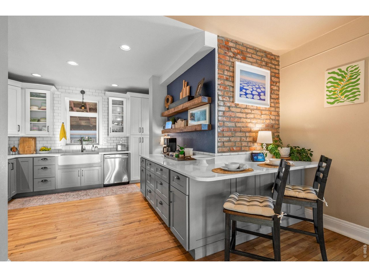 1134 S Washington St