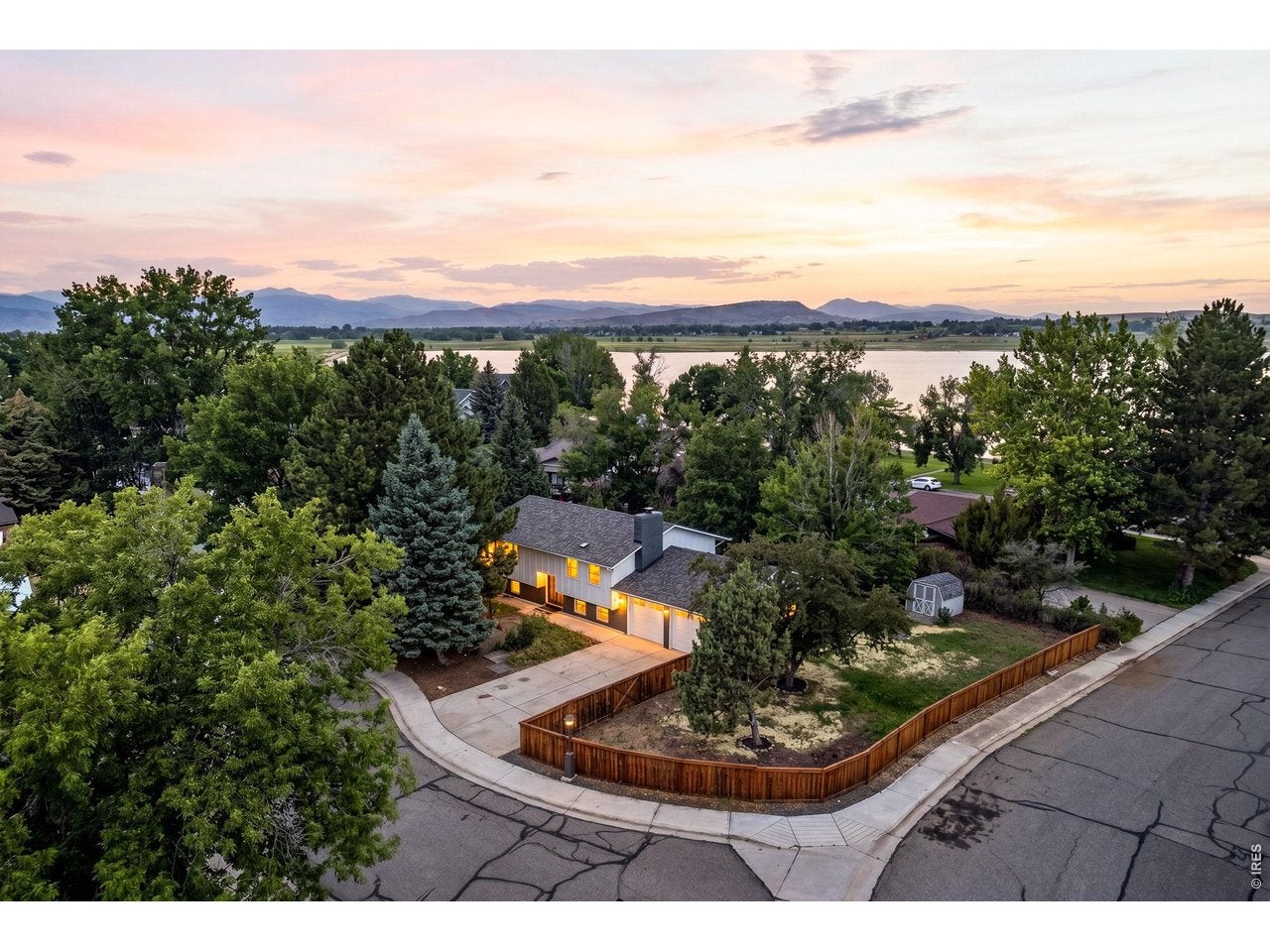3525 Lakeview Cir