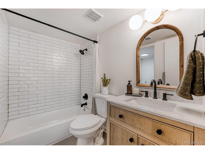Photo 1 of 29 — 3023 S Ursula Cir 302, Aurora, CO 80014