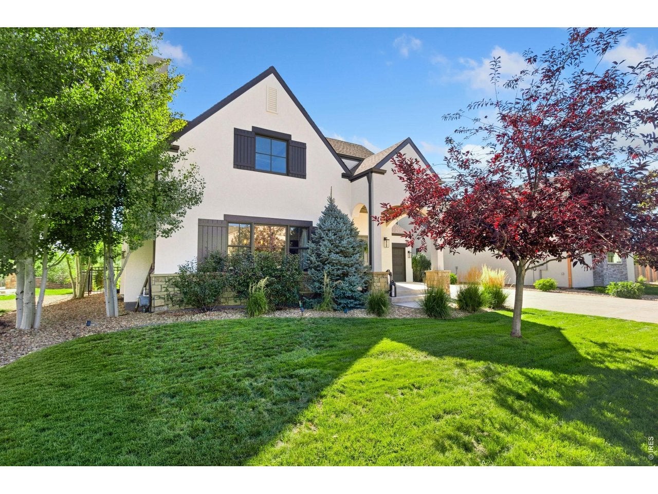 4902 Corsica Dr