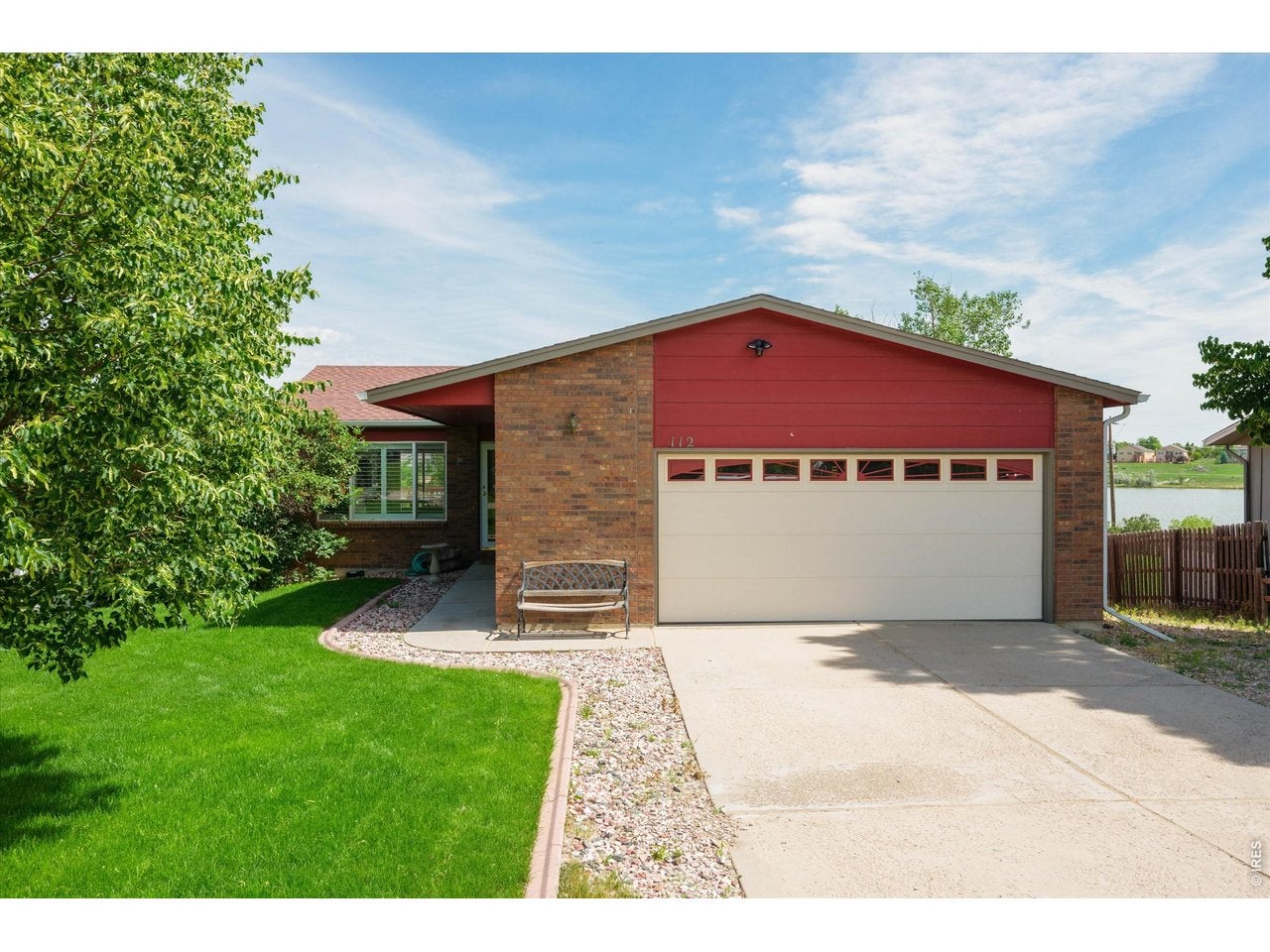 112 Victoria Dr