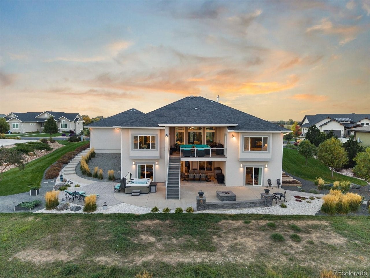 303 Duesenberg Ln