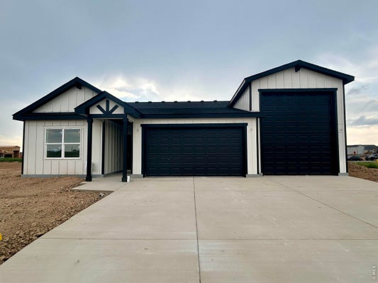 305 PLAINS PKWY, HUDSON, CO 80642 - Image 849b35faf8a5fe3ddd2b2f30016ca720/3344728992