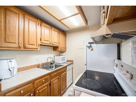 Tiny photo for 2205 Arapahoe Ave 8, Boulder, CO 80302 (MLS # 5366937)