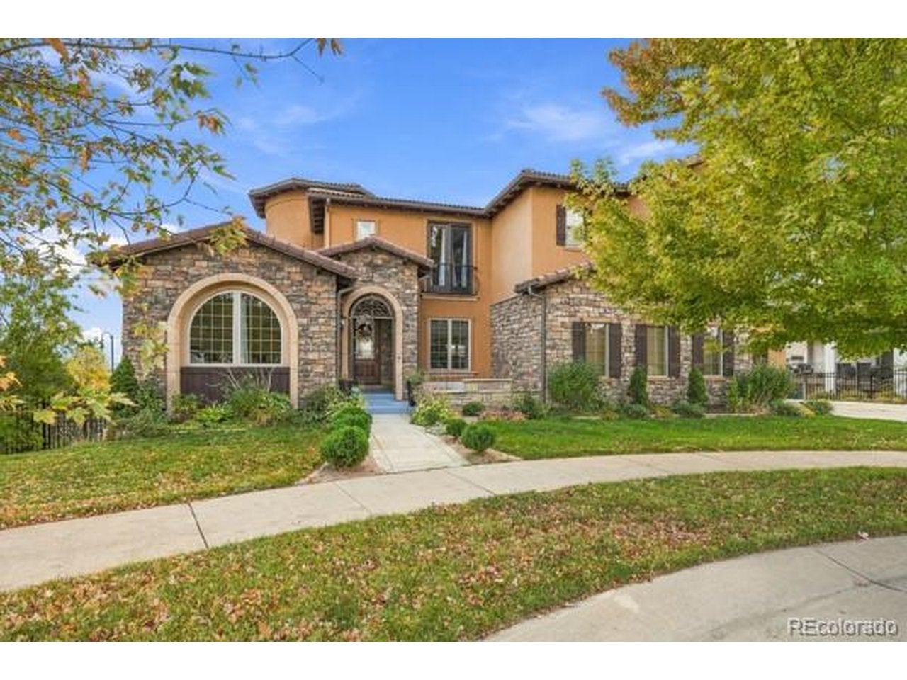 15232 W Warren Dr