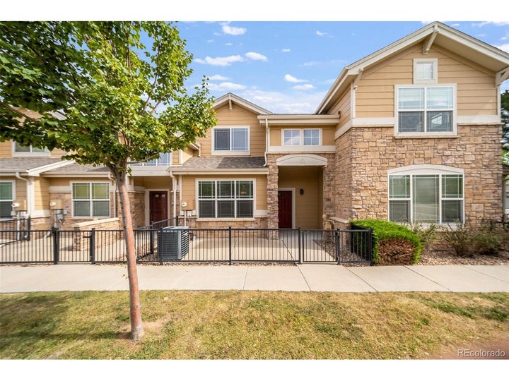 Photo 1 of 21 — 1753 S Buchanan Cir, Aurora, CO 80018
