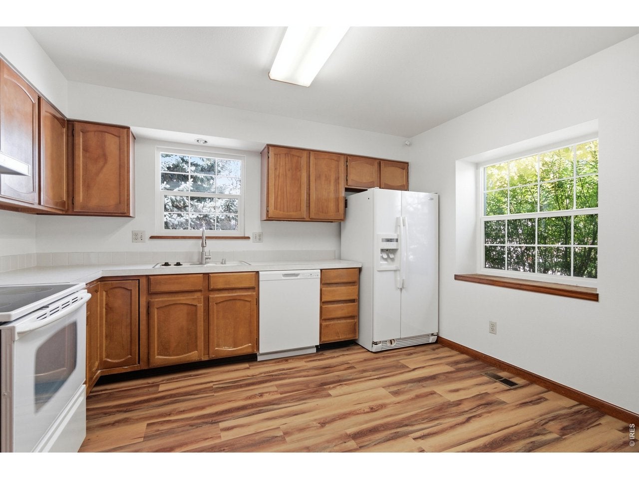 3950 W 12th St 40