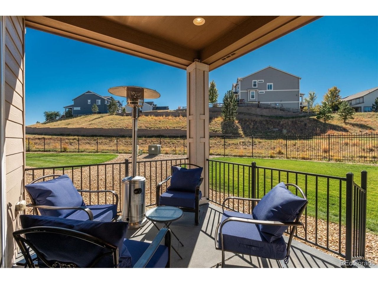 2524 Lassen Ln