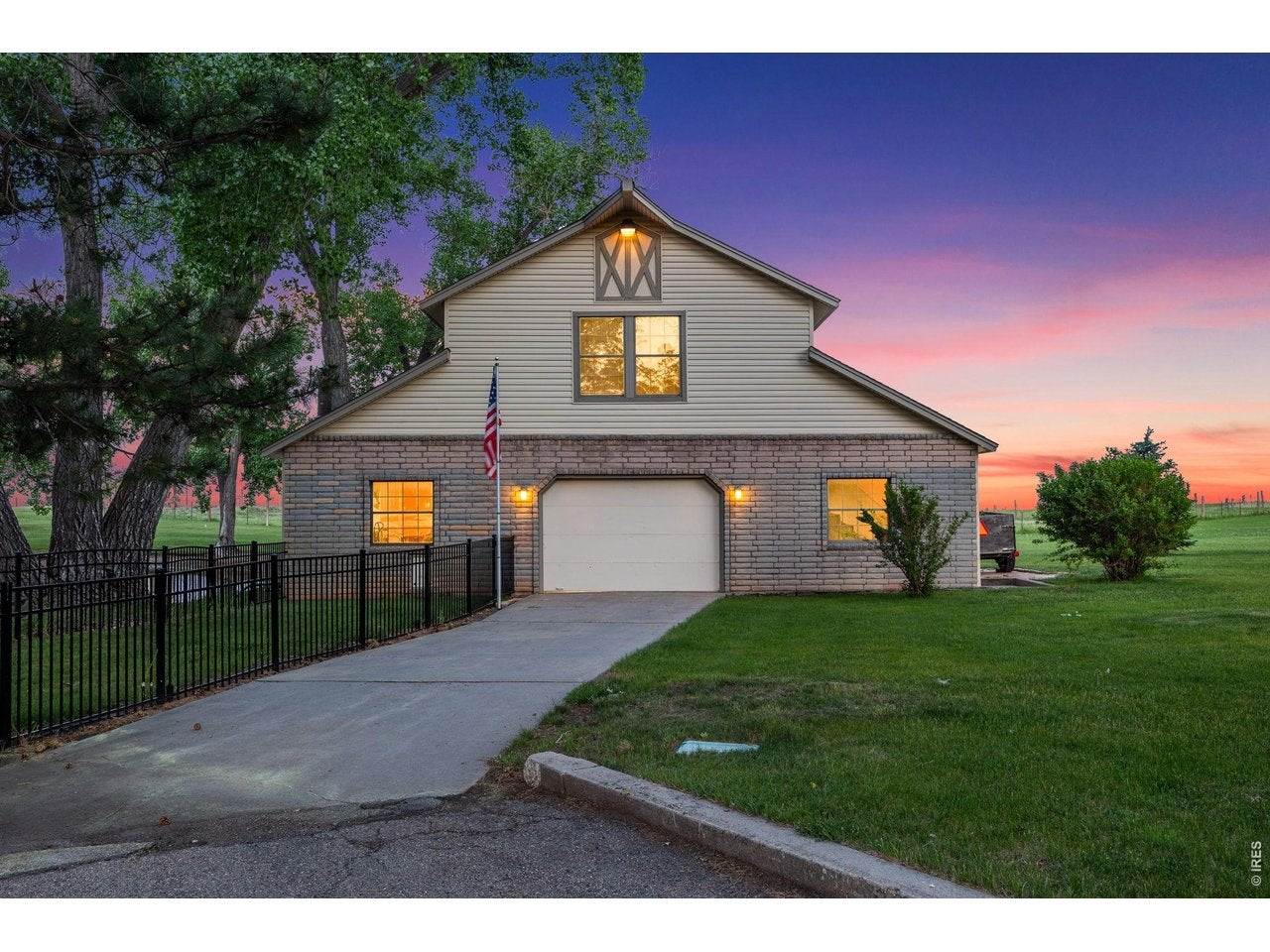 4025 Spruce Dr