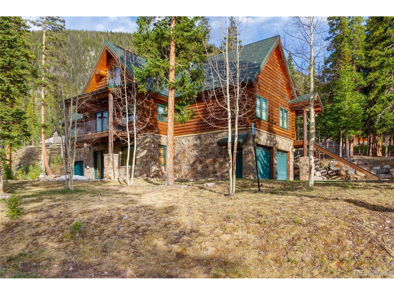 905 Whispering Pines Cir