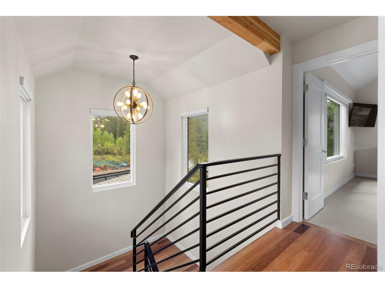 28 Greenwood Dr