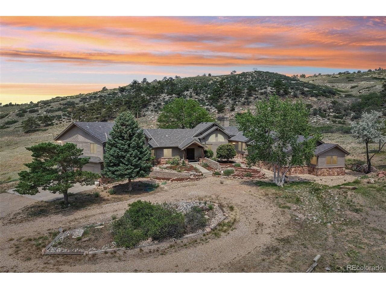 6915 Rabbit Mountain Rd