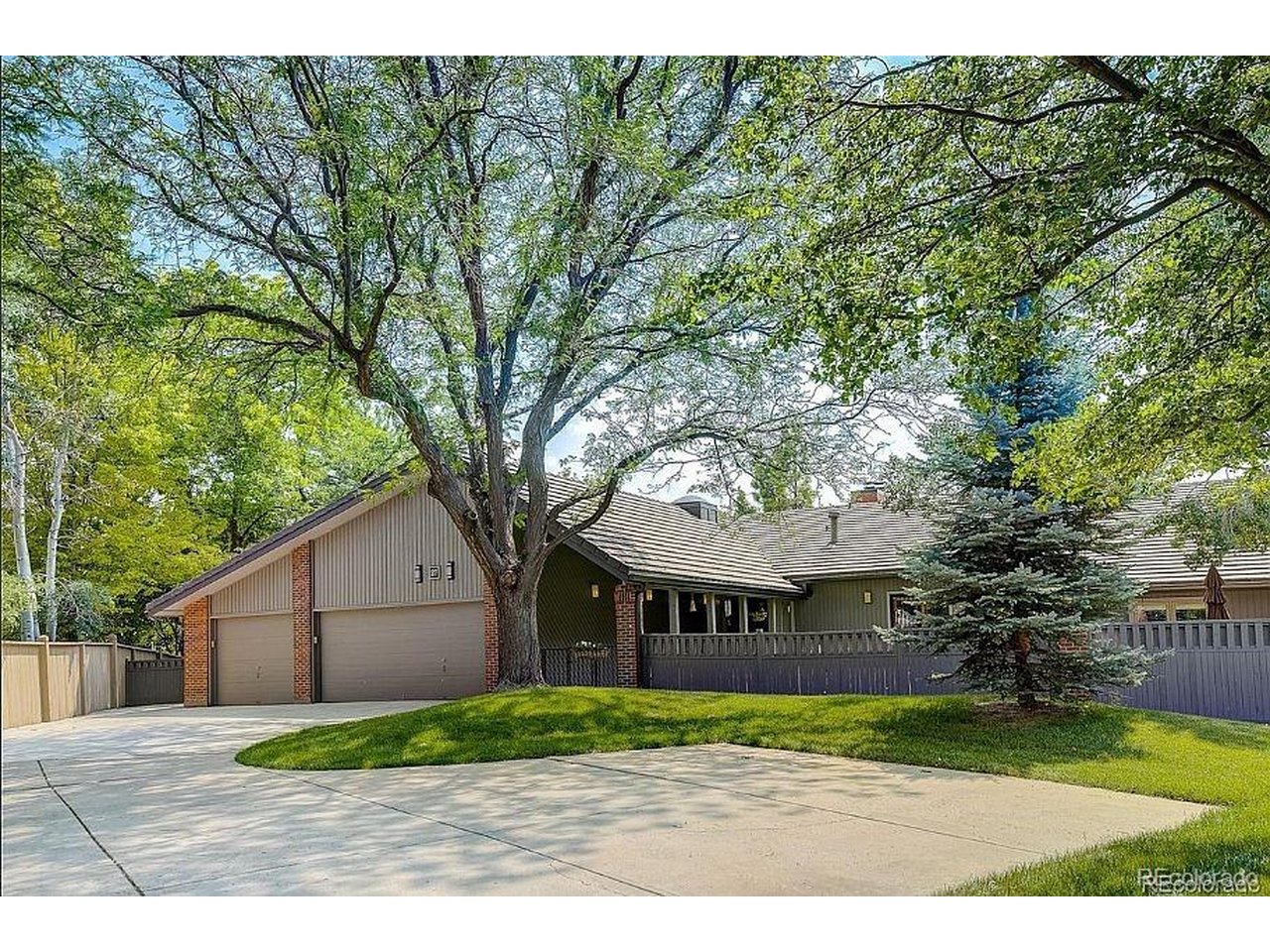 27 Beacon Hill Ln