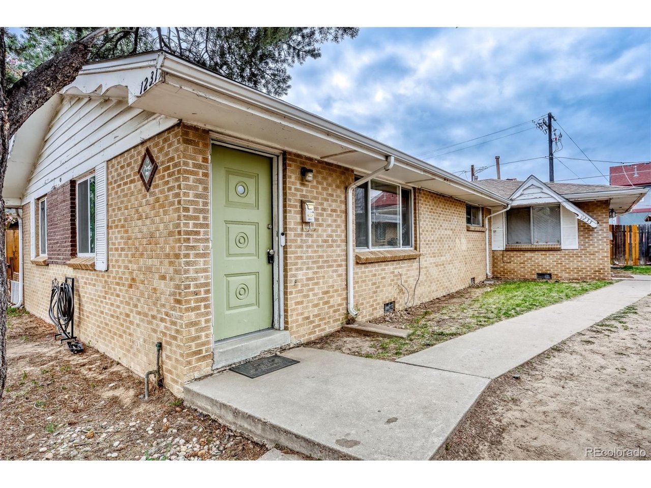Photo 1 of 16 — 1231 Akron St, Aurora, CO 80010