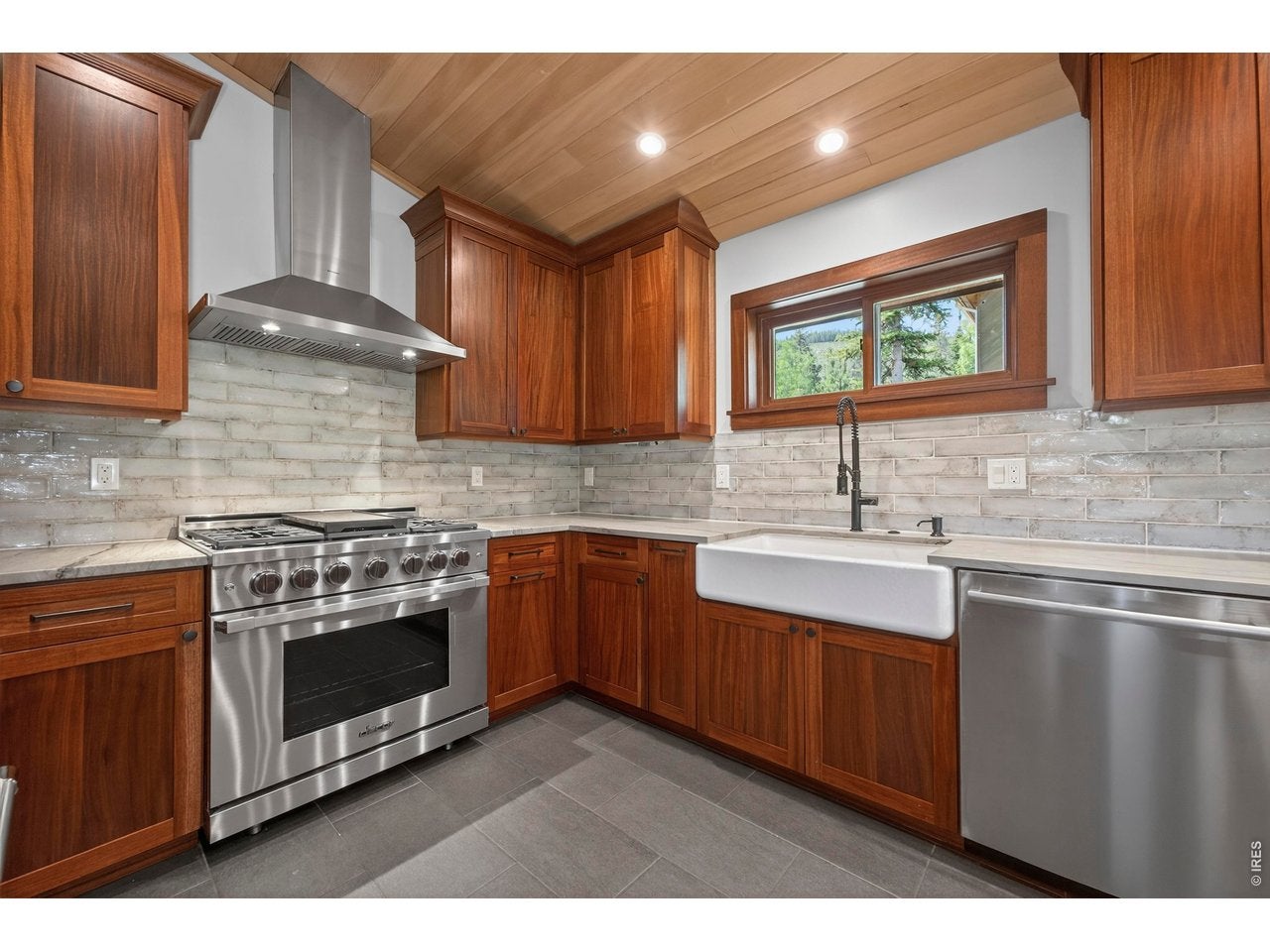 310 Arapahoe Rd