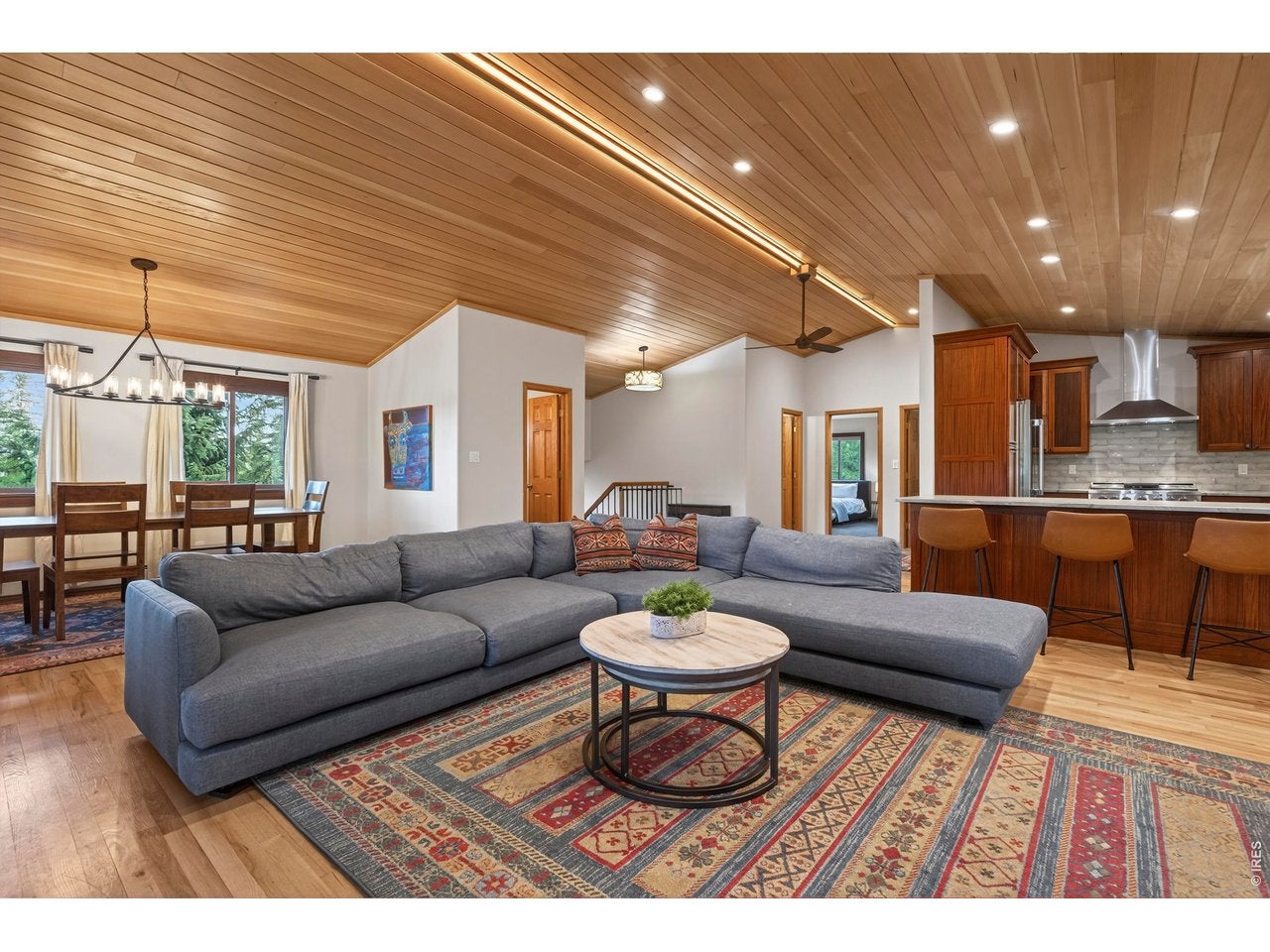 310 Arapahoe Rd