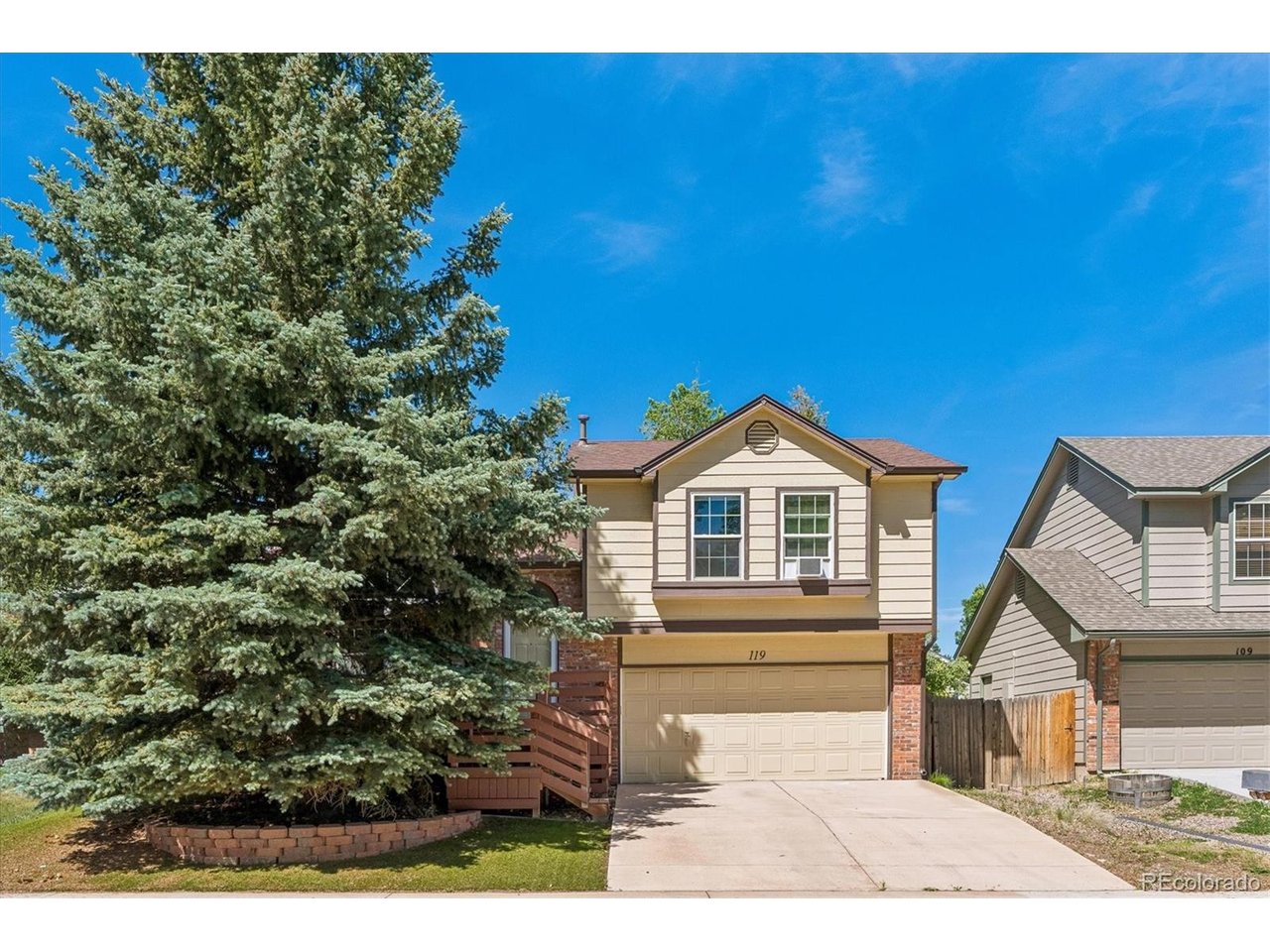 Photo 1 of 25 — 119 S Pembrook St, Castle Rock, CO 80104