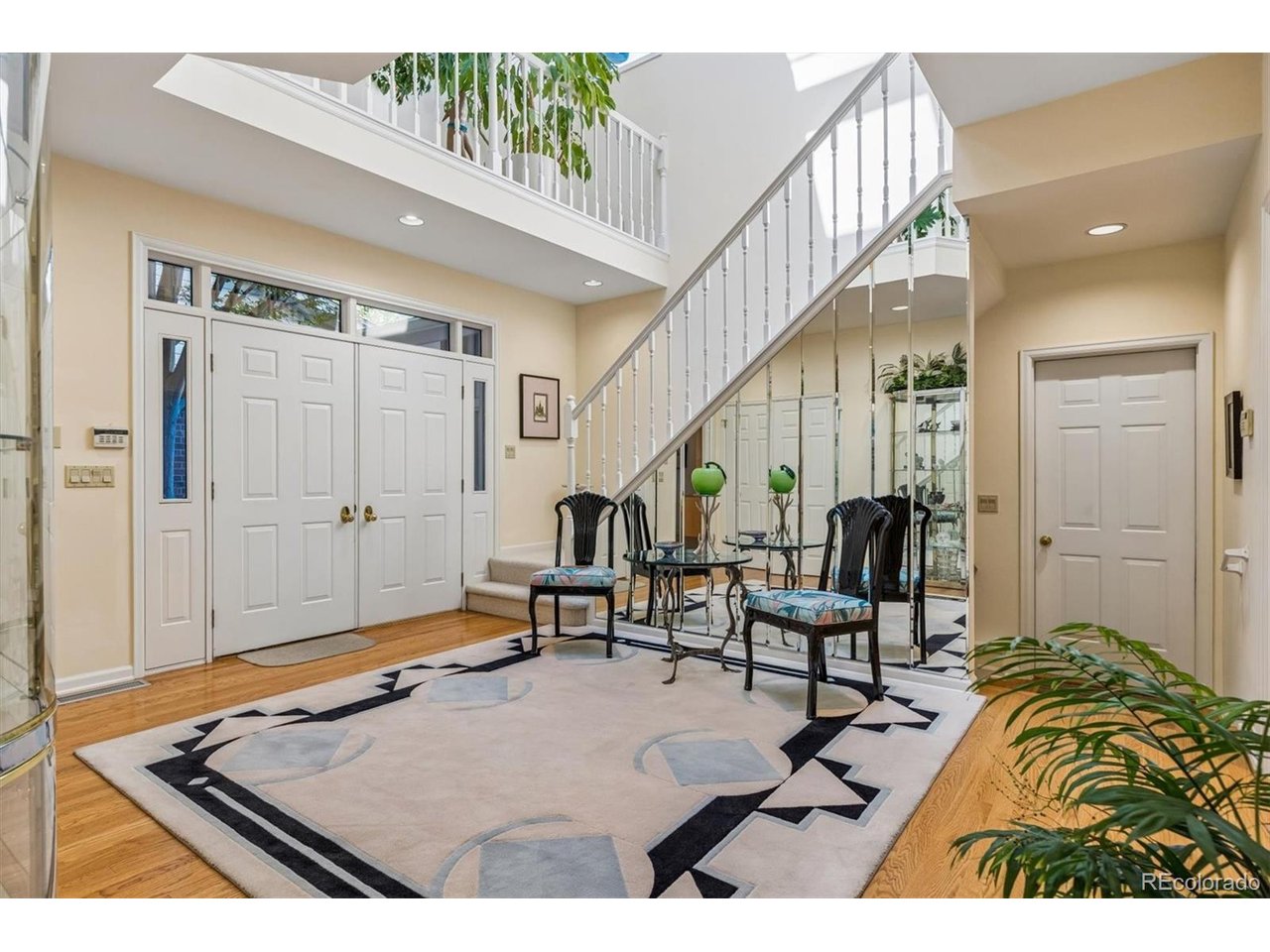 2552 E Alameda Ave 76
