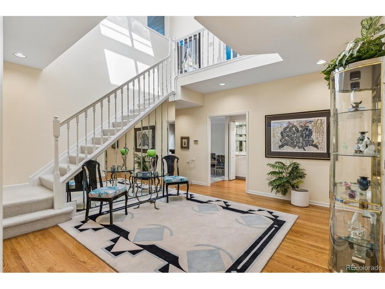 2552 E Alameda Ave 76
