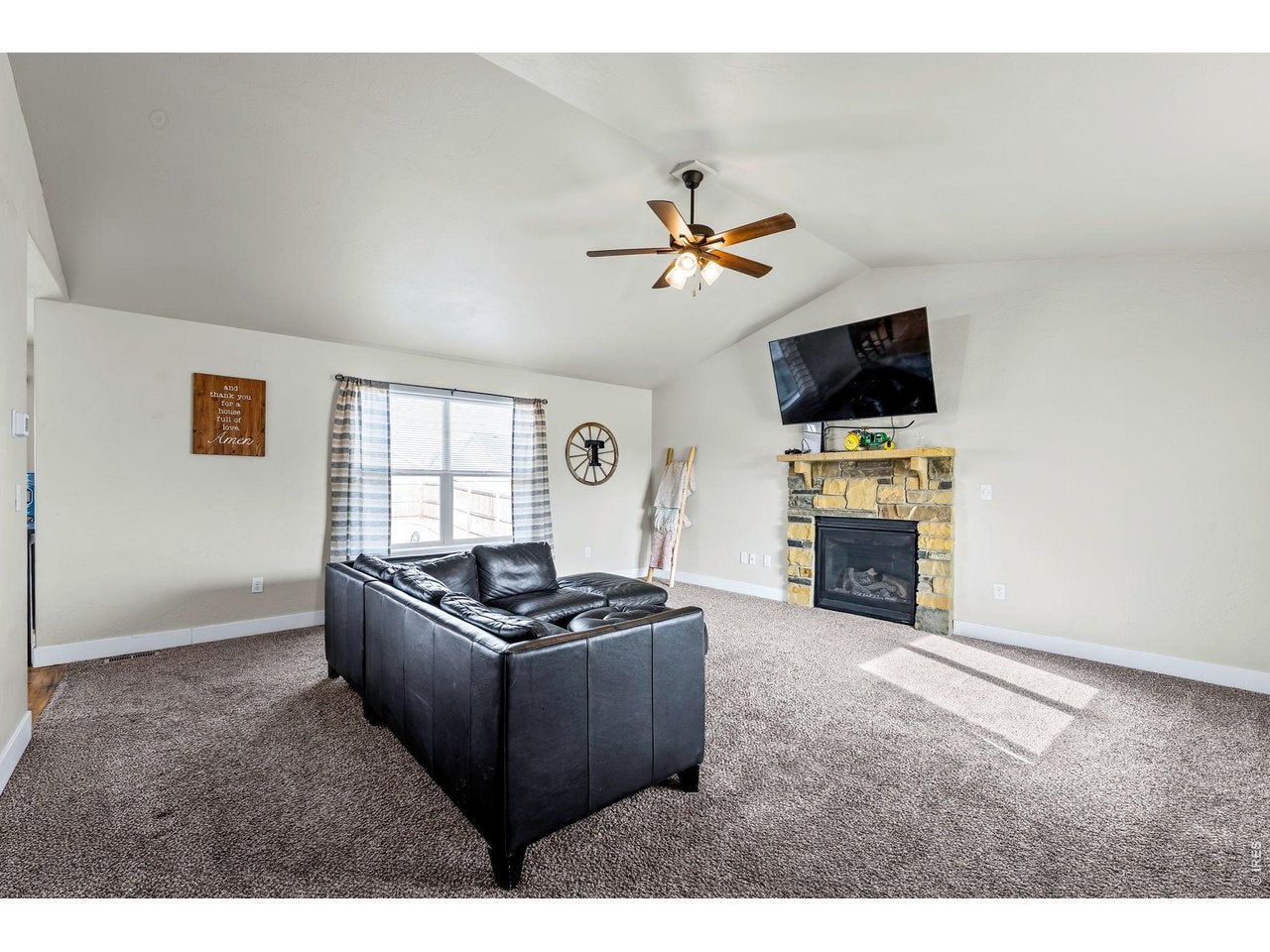 1114 Cottontail Ln