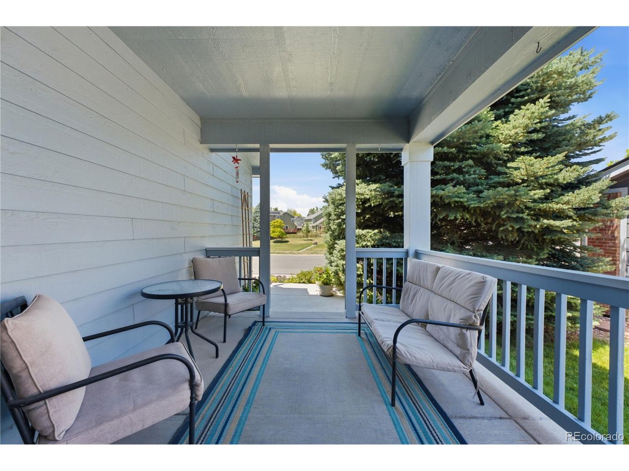 3401 Larkspur Dr