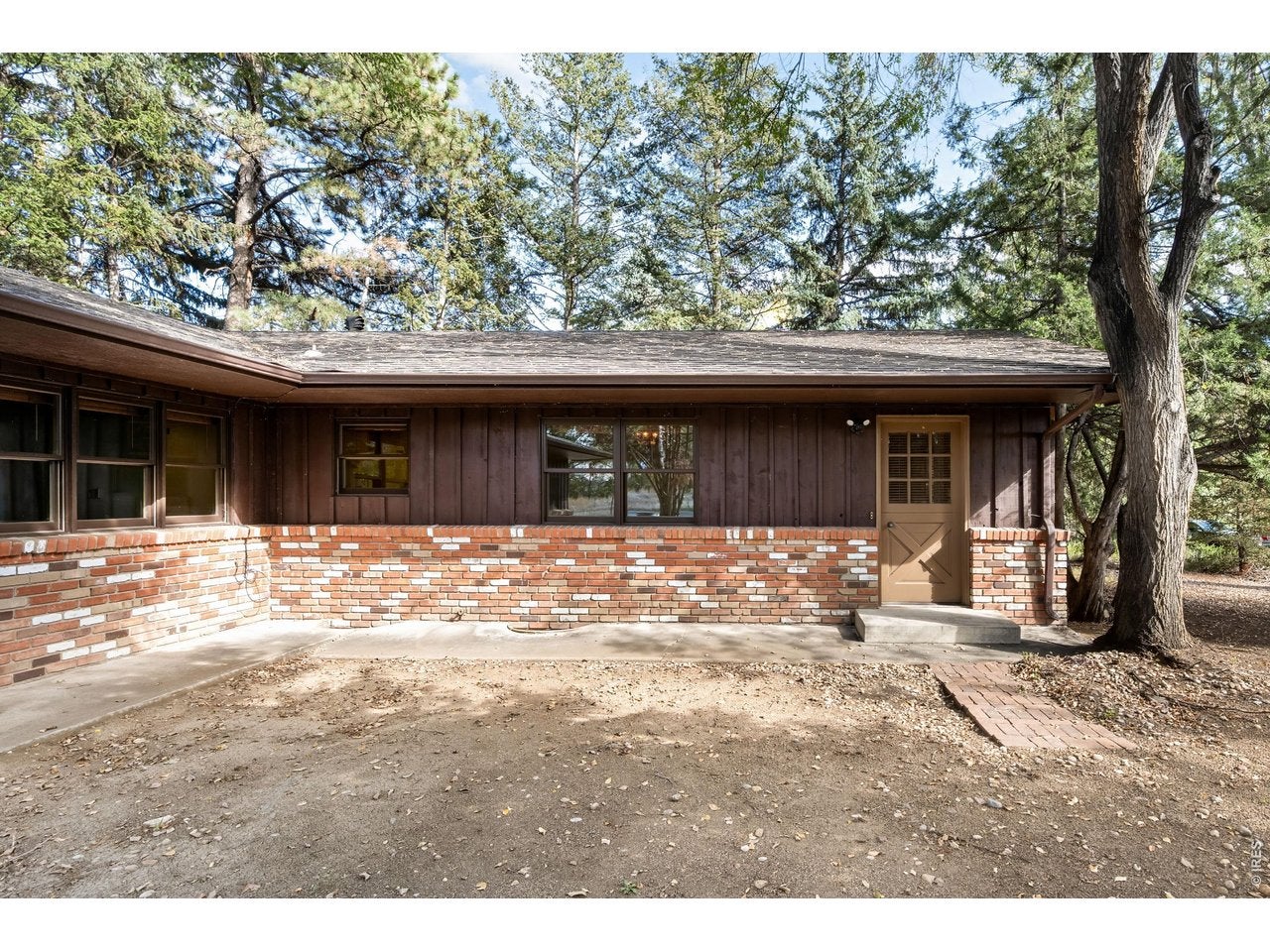 5511 Pioneer Rd