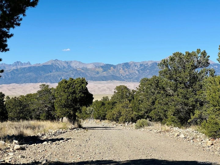 Mill Run road looking north towards San Dunes National Park