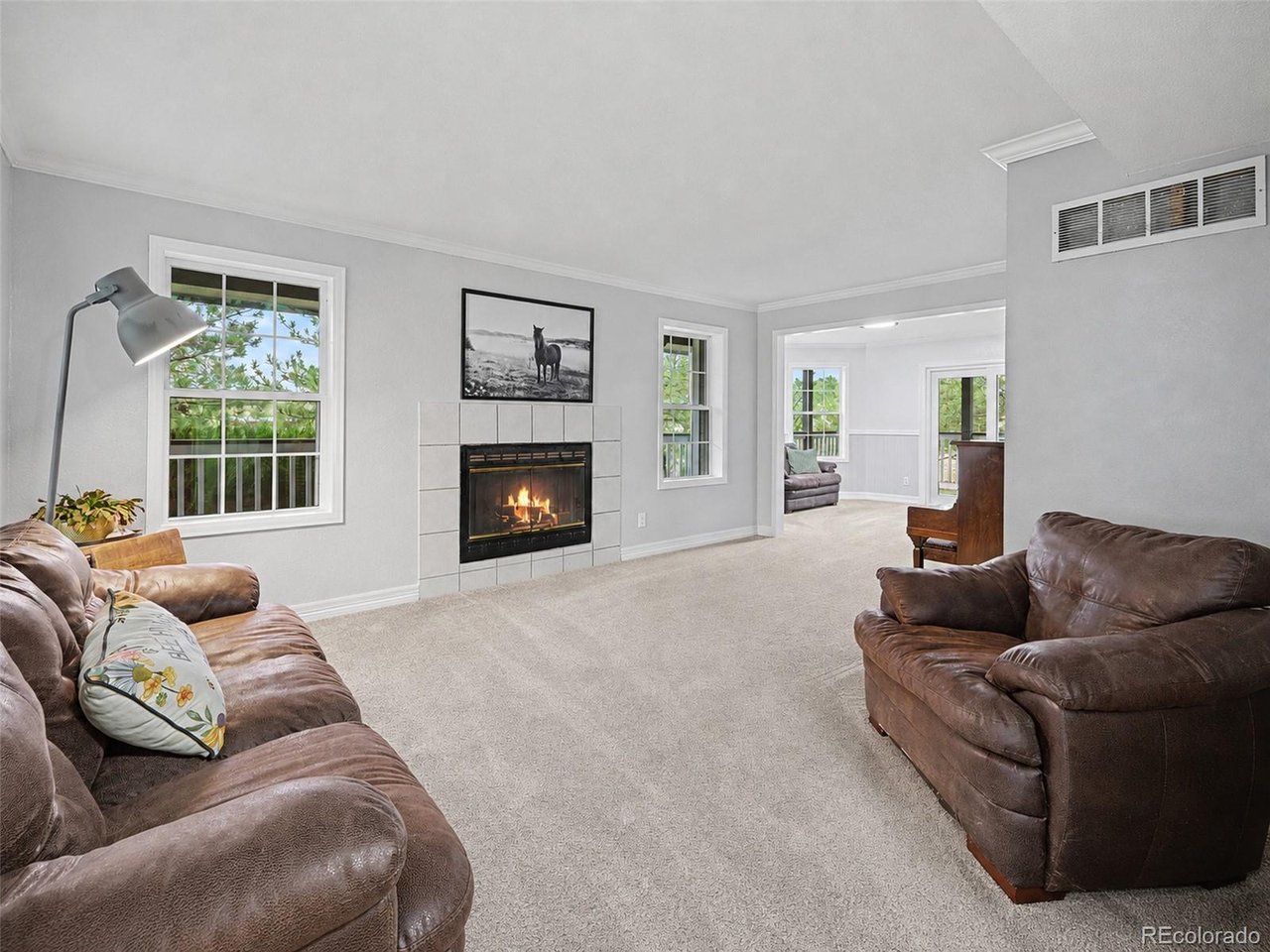 2090 Helen Ct