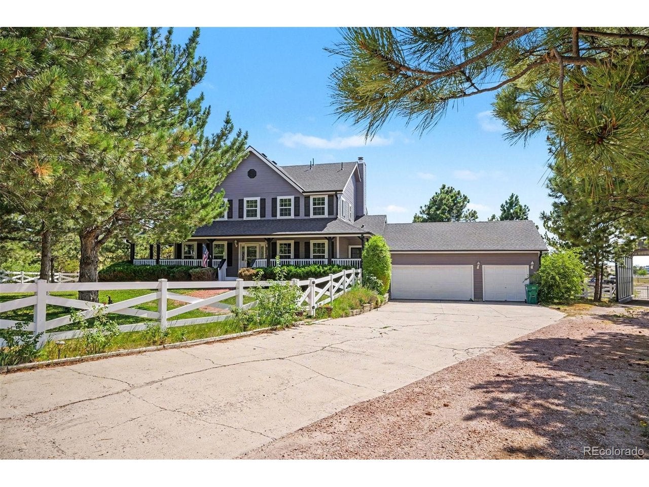 2090 Helen Ct