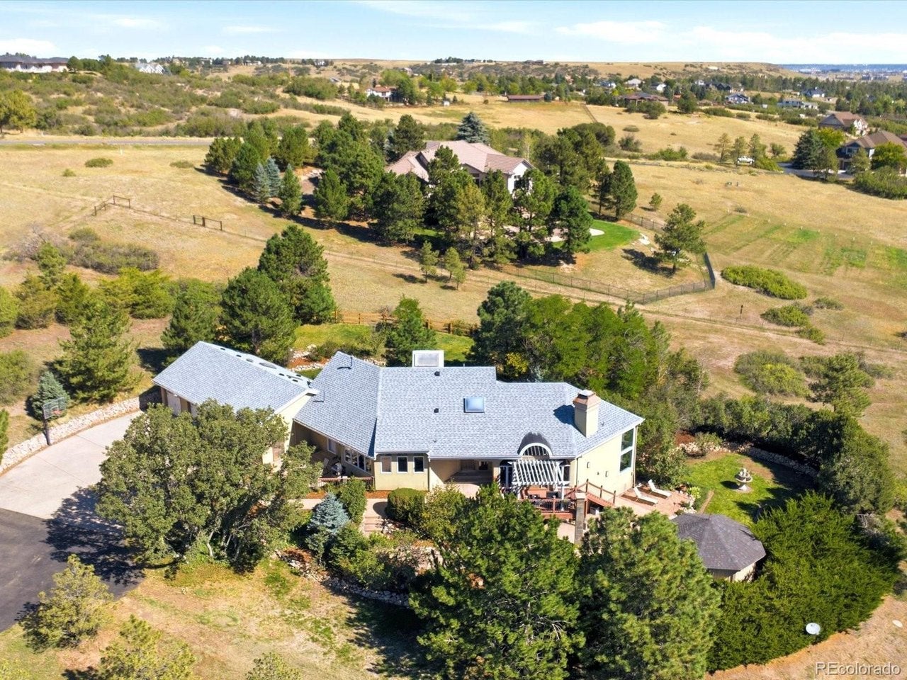 57 E Oak Hills Dr
