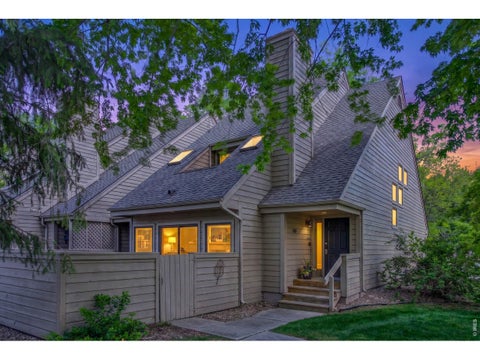 Photo of 749 Meadow Glen Dr, Boulder, CO 80303 (MLS # 1059096)