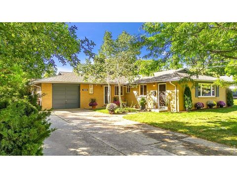 Photo of 1950 Glenwood Dr, Boulder, CO 80304 (MLS # 1055796)