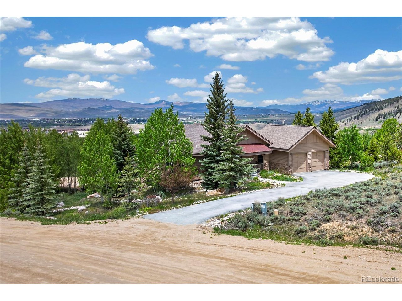 20 Honeysuckle Ct