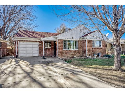 2941 Ivanhoe St Denver CO 80207