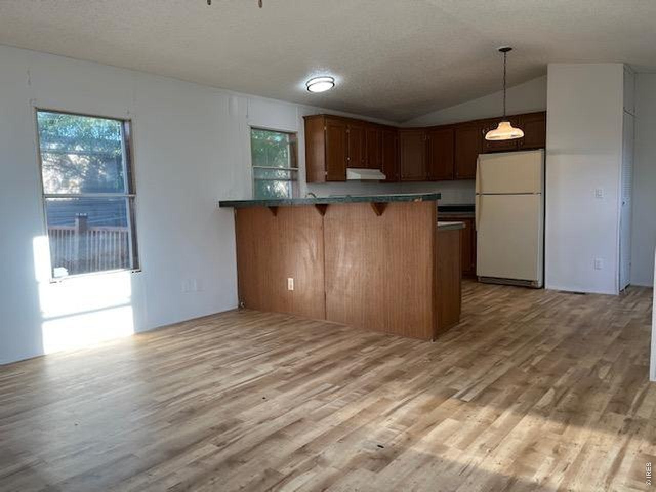 218 Grape St 27