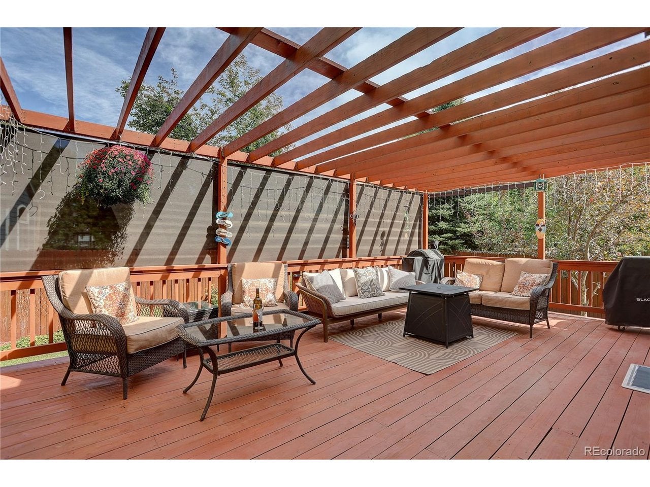 1516 Red Mountain Dr