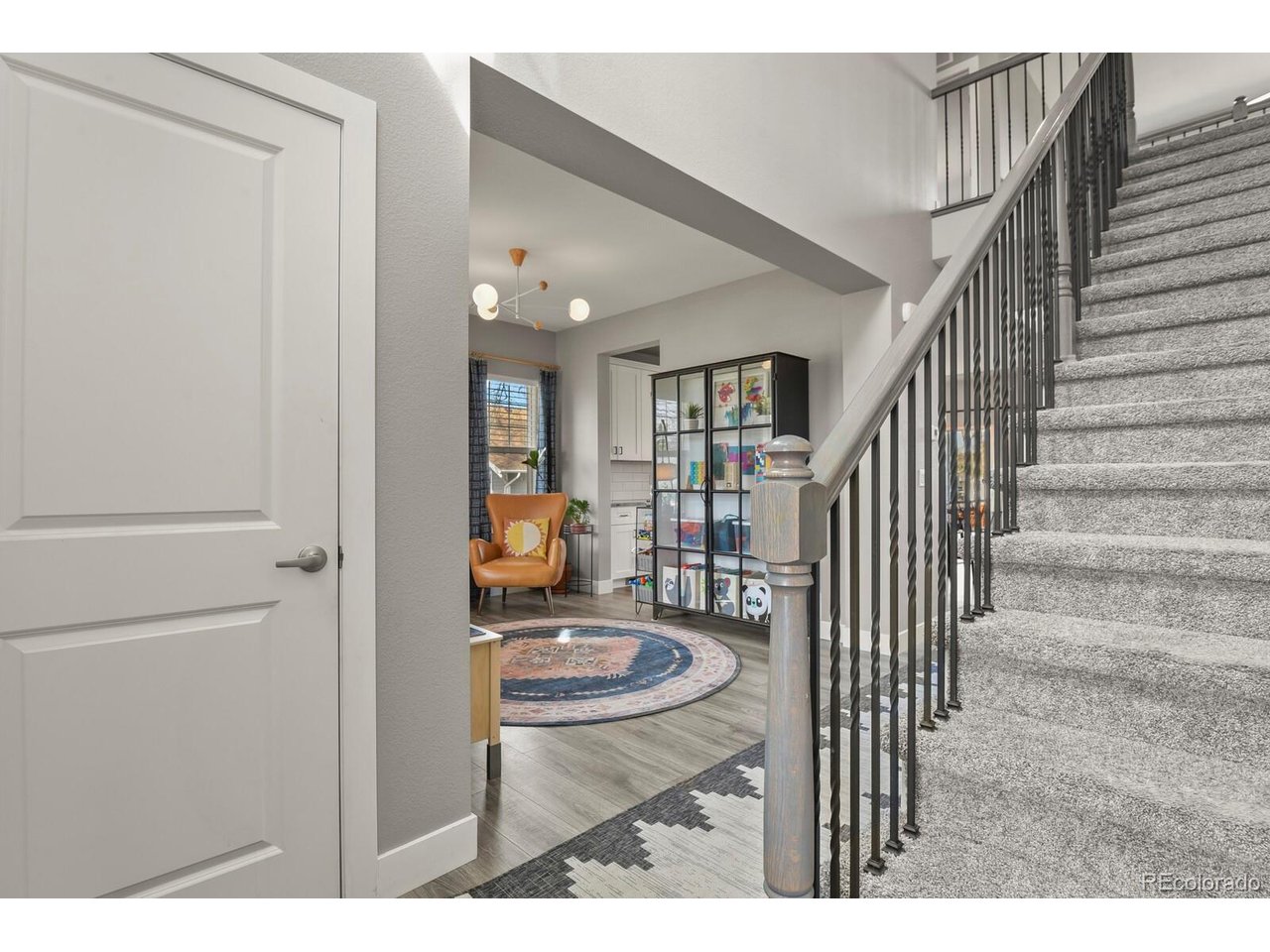 212 E Mountain View Ave