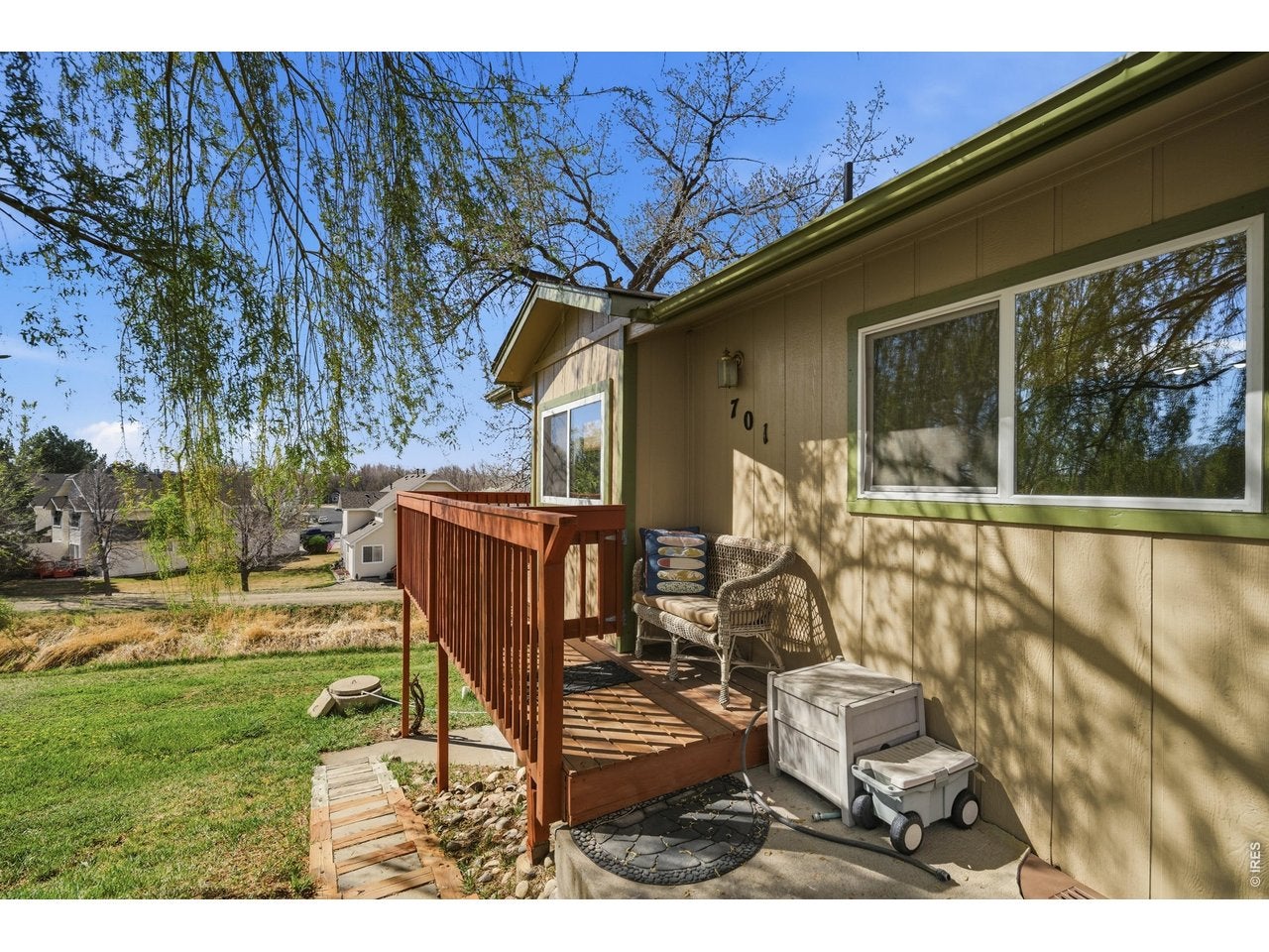 701 N Taft Ave