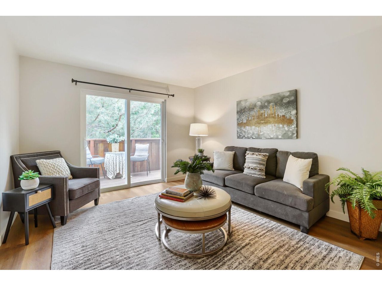 1111 Maxwell Ave 201