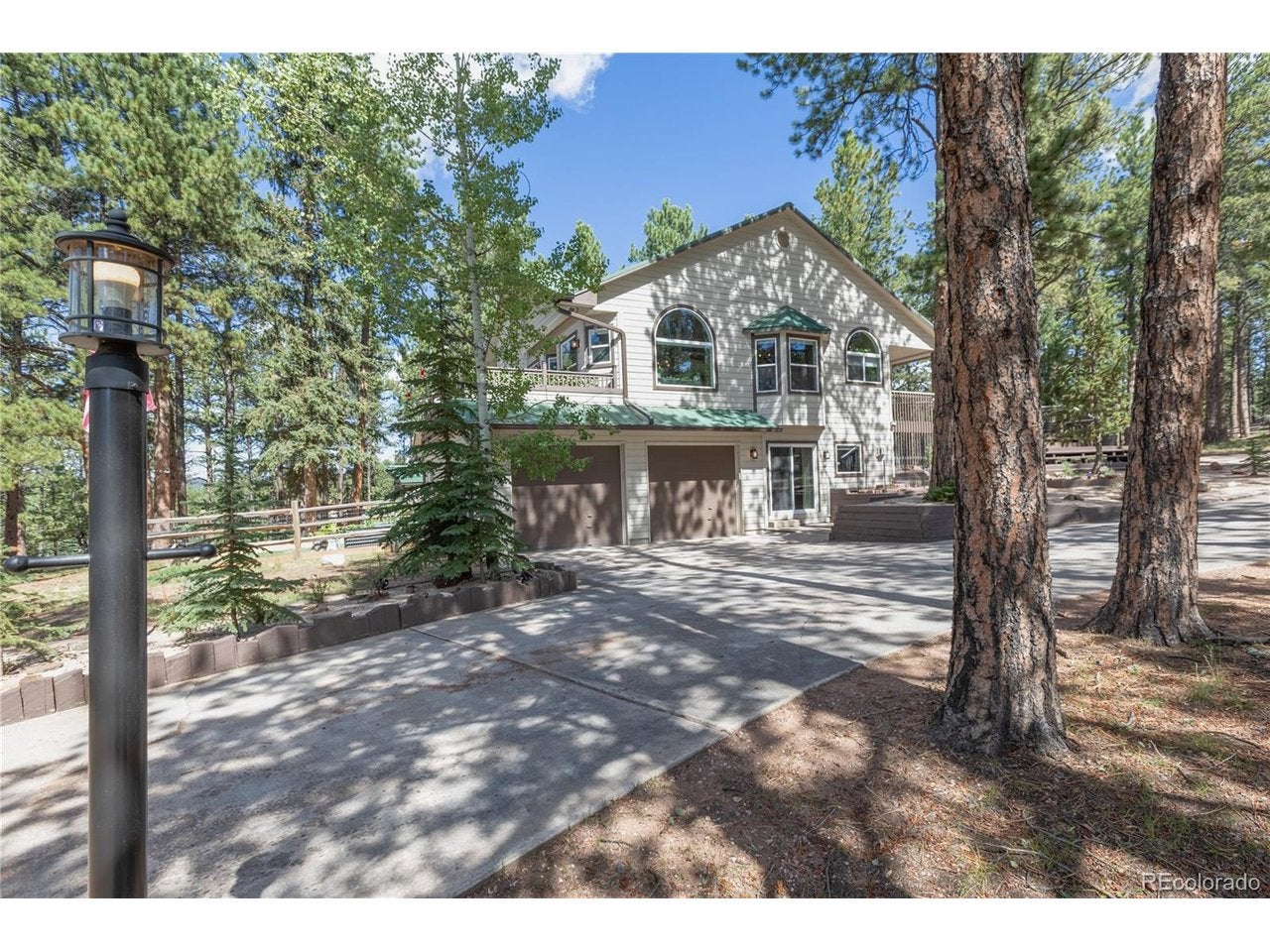 3115 Regent Dr