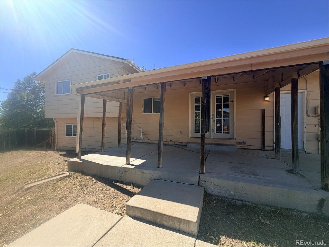 2052 S Salida St