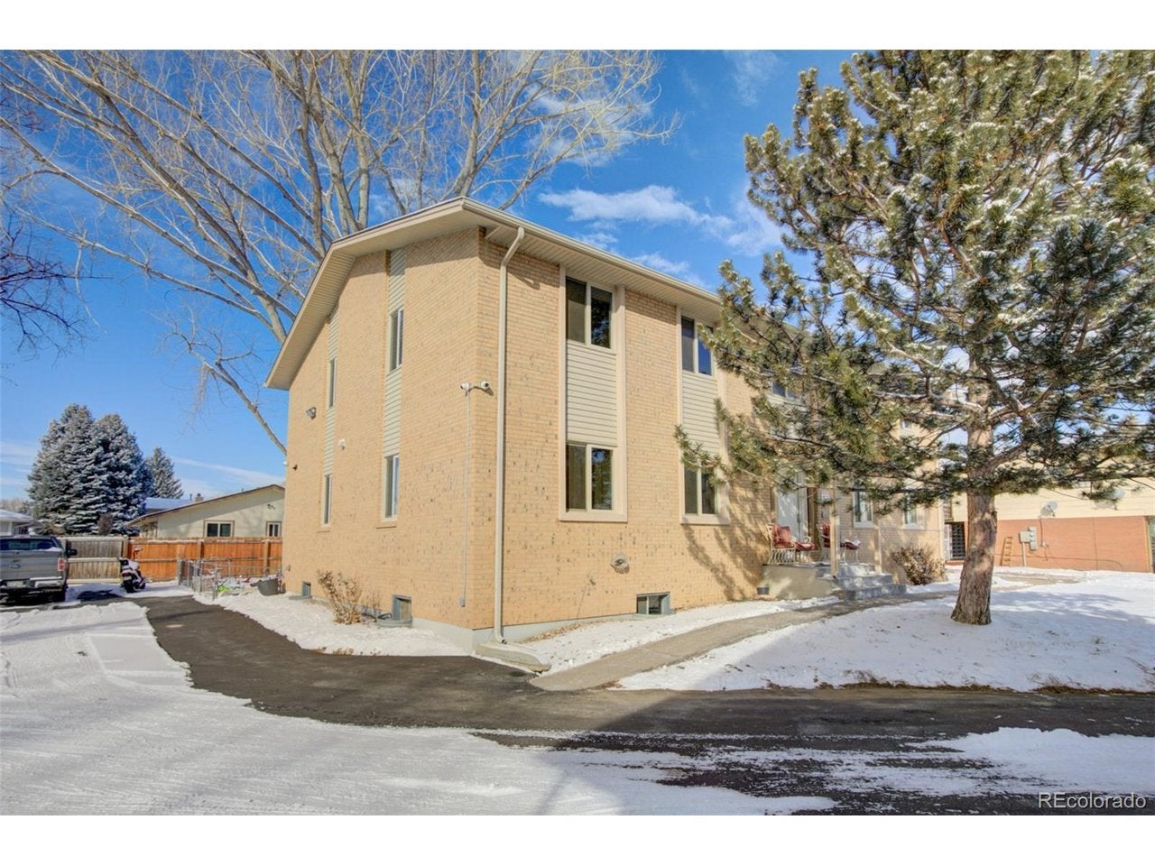 1331 Merl Pl